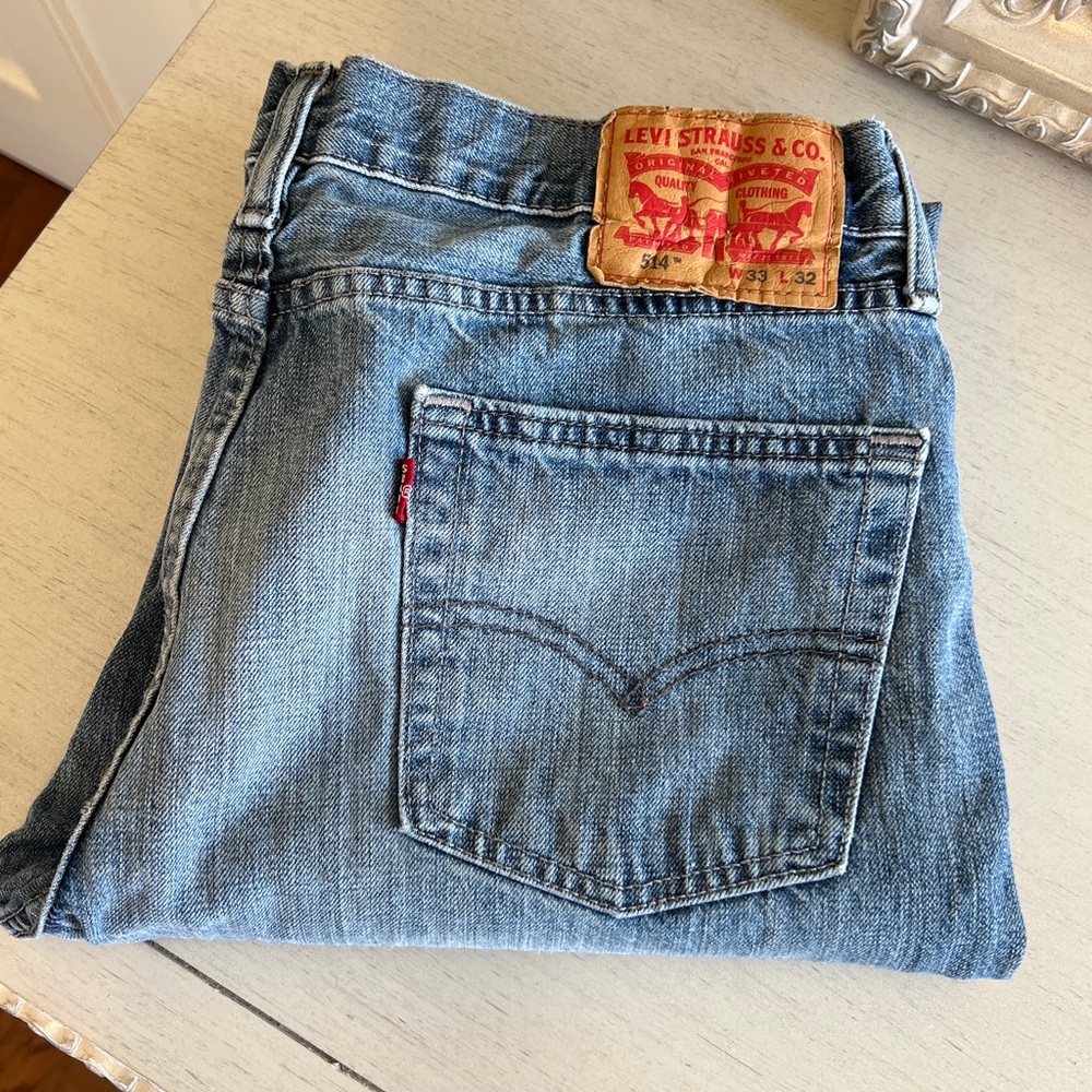 Levi Strauss & Co. Men’s 514 Jeans. W33 L32.